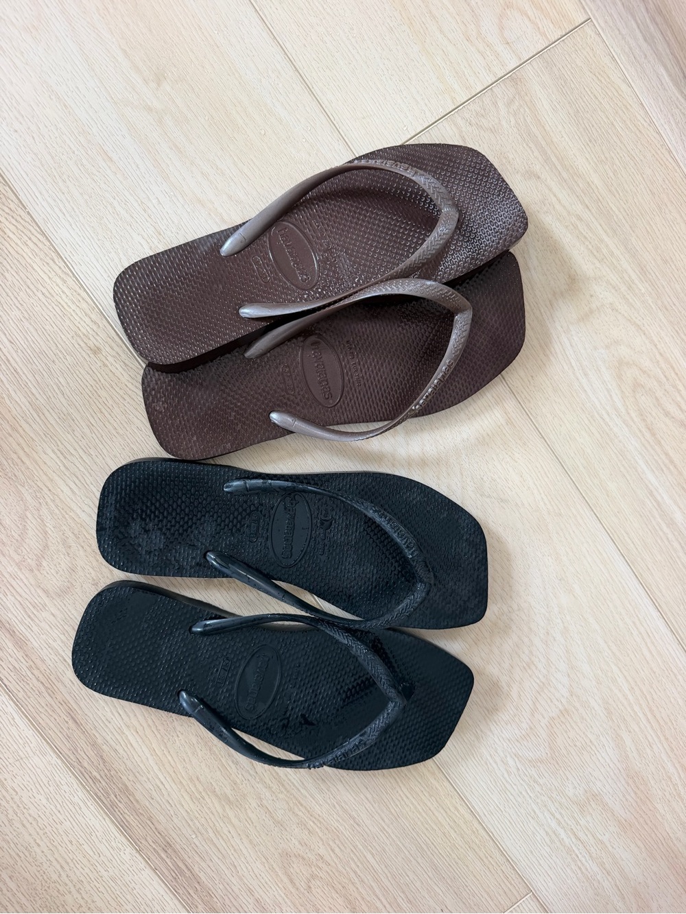 Havaianas Women's Flip Flops in Black and Brown